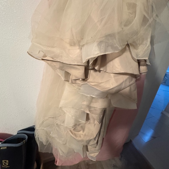 BEAUTIFUL WEDDING DRESS - Picture 10 of 14